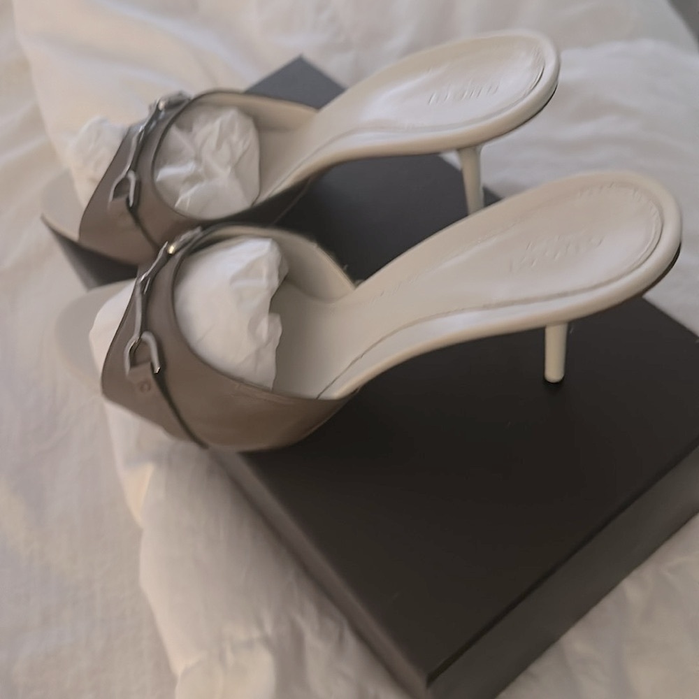 Gucci White and Brown Embossed Design